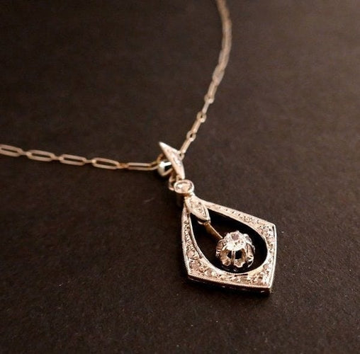 Pendentif Art déco - Pendentif en platine et or blanc 18 carats à diamants 58 Facettes 960722