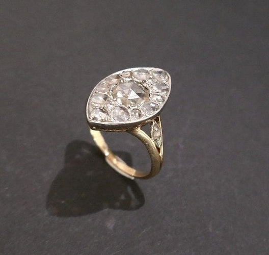 Bague 56 Bague marquise sertie de diamants en or jaune 18 carats et platine 58 Facettes 957825