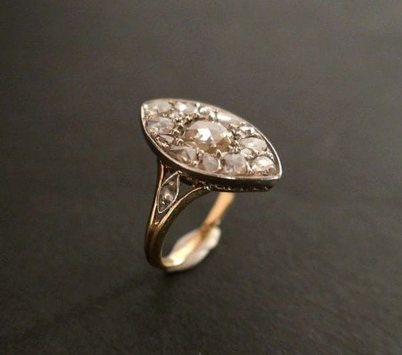 Bague 56 Bague marquise sertie de diamants en or jaune 18 carats et platine 58 Facettes 957825