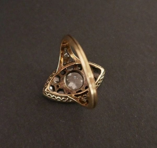 Bague 56 Bague marquise sertie de diamants en or jaune 18 carats et platine 58 Facettes 957825
