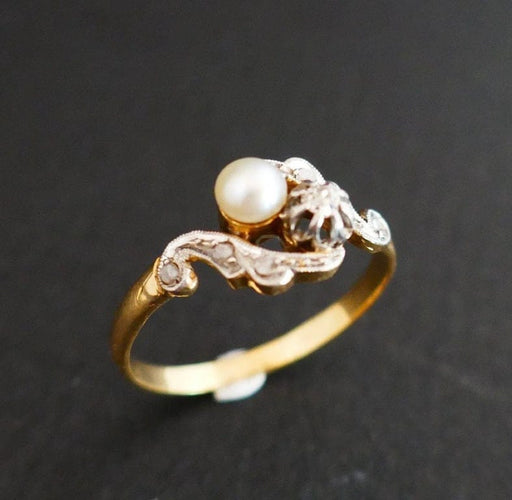 Bague 55 Bague en or jaune 18 carats avec perle et diamants 58 Facettes