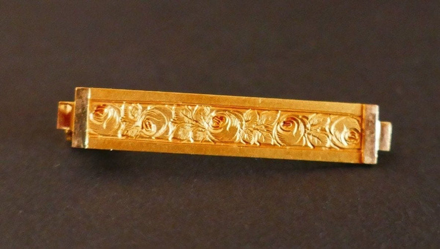 Broche Broche barrette de bébé Art déco en or jaune 18 carats 58 Facettes