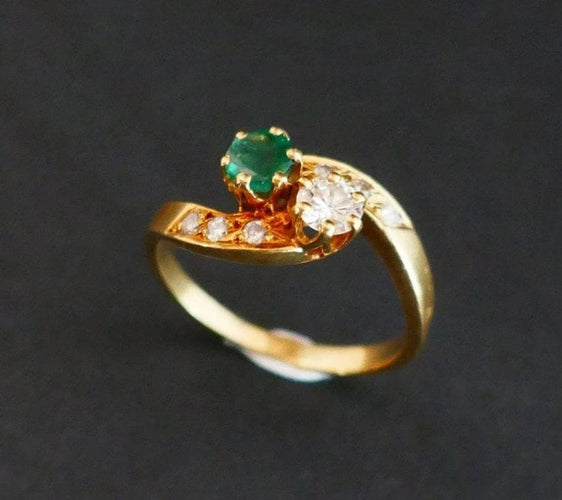 Bague 53.5 Bague Toi et Moi en or jaune 18 carats émeraude et diamants 58 Facettes