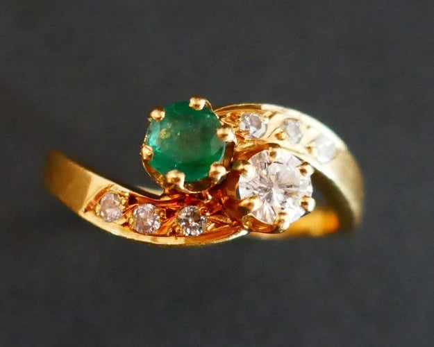 Bague 53.5 Bague Toi et Moi en or jaune 18 carats émeraude et diamants 58 Facettes