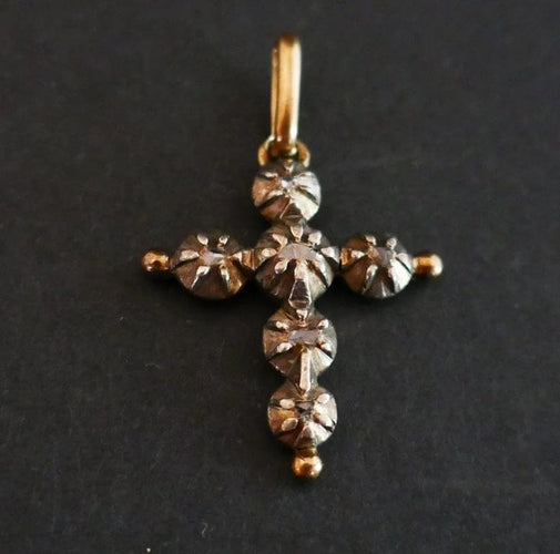 Pendentif Croix arlésienne - Pendentif en or et argent serti de diamants 58 Facettes