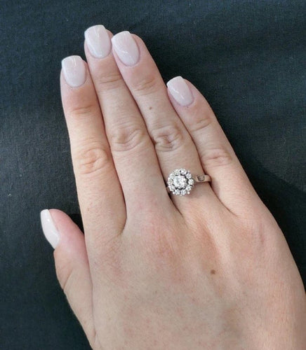 Bague 53 Bague marguerite en or blanc 18 carats et diamants 1 ct 58 Facettes