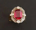 Bague 53.5 Bague chevalière Tank en or avec diamants et pierre rouge 58 Facettes