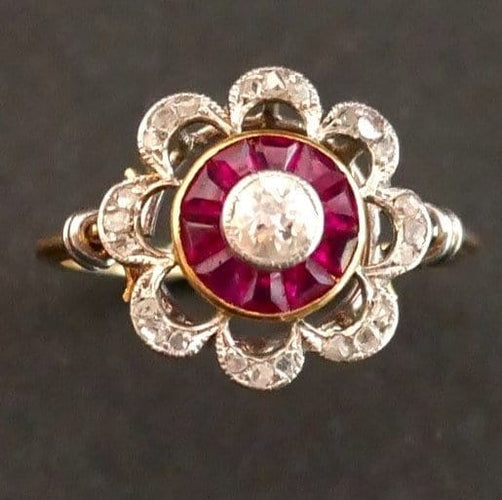 Bague 52.5 Bague Art déco en or 18 carats avec diamant et rubis calibrés 58 Facettes