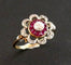 Bague 52.5 Bague Art déco en or 18 carats avec diamant et rubis calibrés 58 Facettes