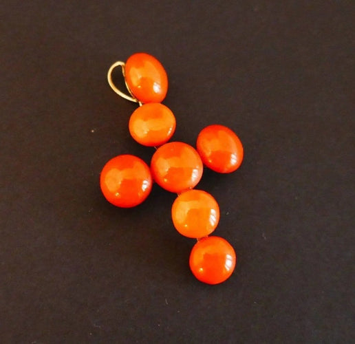 Pendentif Pendentif croix en corail ancien en or 18 carats 58 Facettes