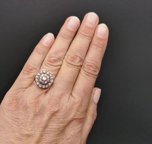 Bague 55 Bague ancienne en or jaune 18 carats et diamants 58 Facettes B80-01