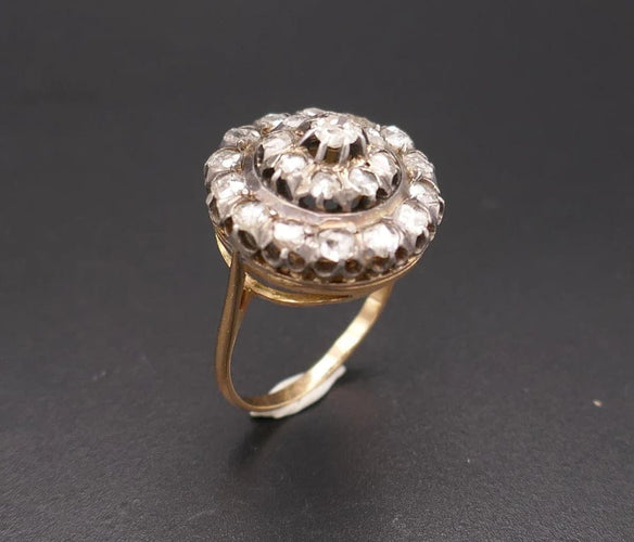 Bague 55 Bague ancienne en or jaune 18 carats et diamants 58 Facettes B80-01