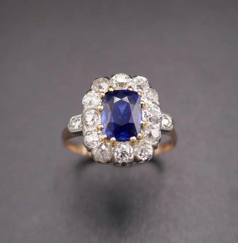 Bague 53 Bague ancienne saphir coussin et diamants en or jaune 18 carats et platine 58 Facettes C31-07