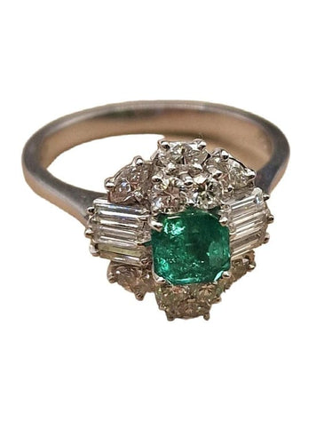 Bague 54 Bague vintage en or blanc 18 carats, émeraude et diamants 58 Facettes