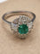 Bague 54 Bague vintage en or blanc 18 carats, émeraude et diamants 58 Facettes