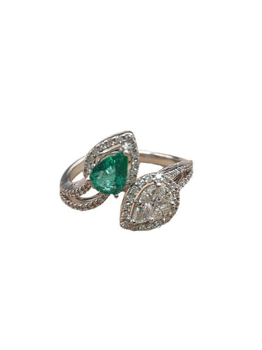 Bague 54 Bague contrariée émeraude et diamants en or blanc 18 carats 58 Facettes