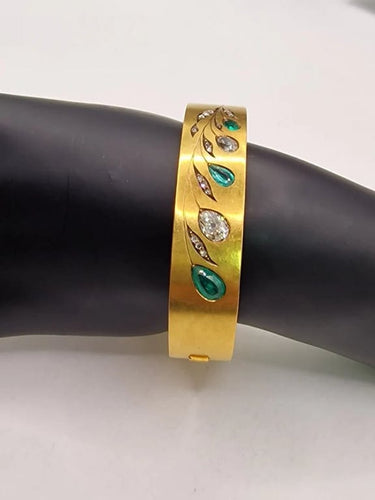 Bracelet Bracelet vintage années 1970 en or jaune 20 carats, diamants et émeraudes 58 Facettes