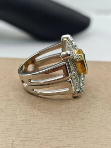 Bague 55 Bague cocktail en or jaune et or blanc 18 carats avec émeraude et diamants 58 Facettes