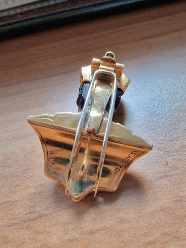 Broche Nardi Venezia « Moro » - Broche vintage en or jaune 18 carats, diamants et rubis 58 Facettes