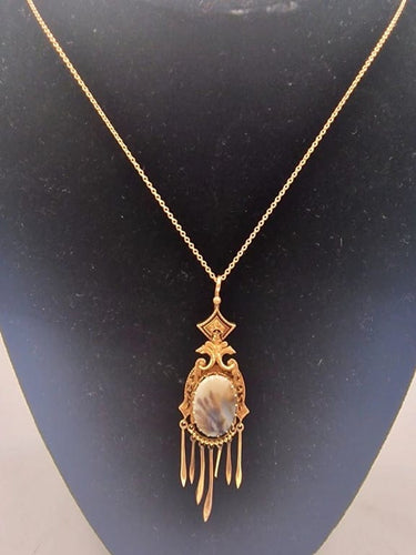 Pendentif Pendentif anglais ancien en or jaune 14 carats avec agate 58 Facettes