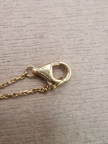 Pendentif Cartier - Pendentif amulette en or jaune 18 carats, nacre et diamant 58 Facettes