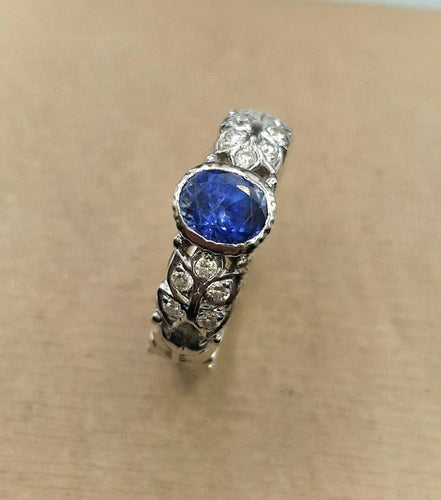 Bague 55 Bague solitaire saphir et diamants en or blanc 18 carats 58 Facettes