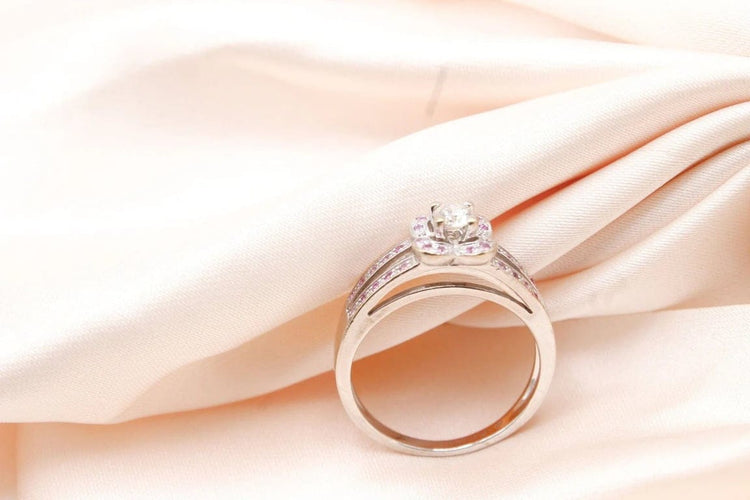 Bague 54 Mauboussin Chance Love n°2 - Bague en or blanc et diamants, saphirs roses 58 Facettes 250362