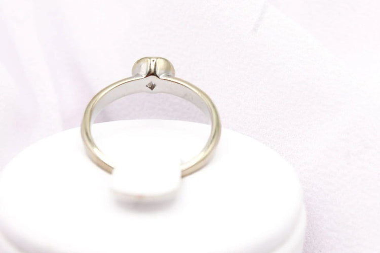 Bague 50 Bague solitaire fleur en or blanc 750 et diamant 0,10 ct 58 Facettes 240183