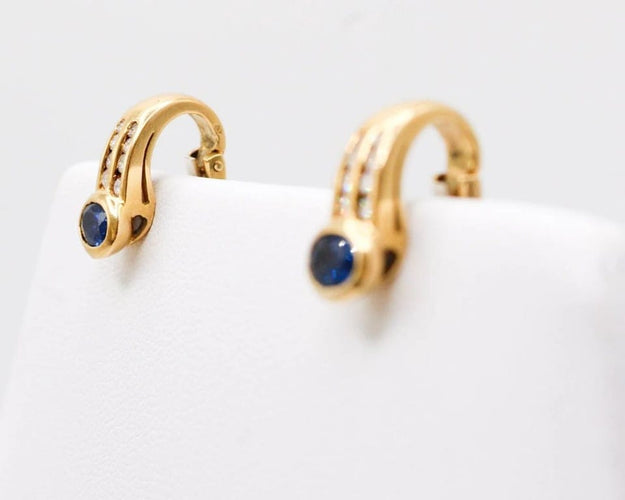 Boucles d'oreilles Boucles d'oreilles clips en or 18 carats saphir et diamants 58 Facettes 240431