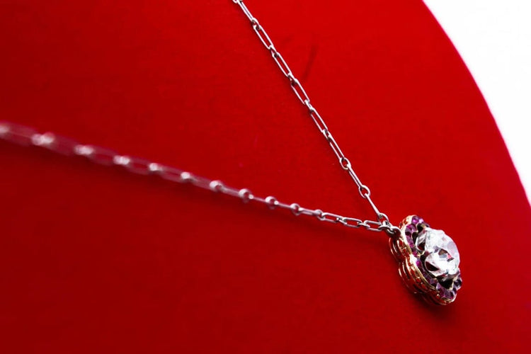 Collier Collier marguerite - Motif fleur en or jaune et platine, diamant et rubis 58 Facettes 240285