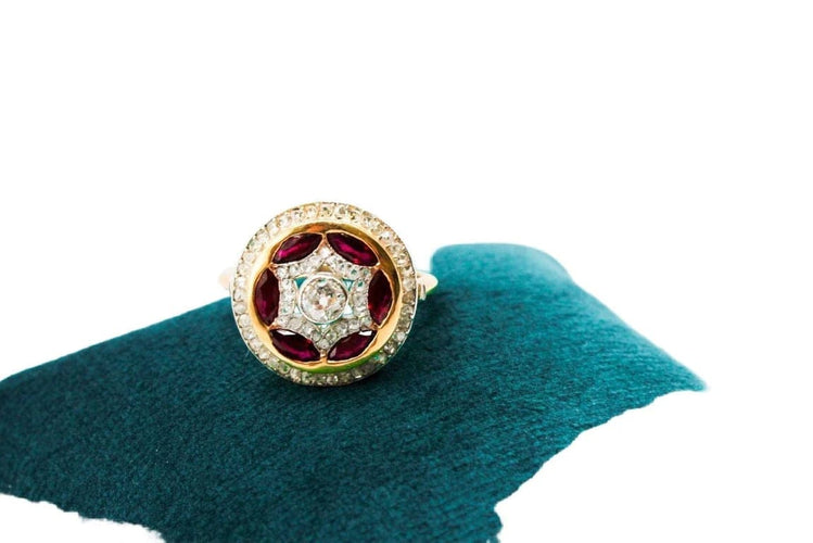 Bague 53 Bague ronde en or bicolore avec diamants et rubis 58 Facettes 250048
