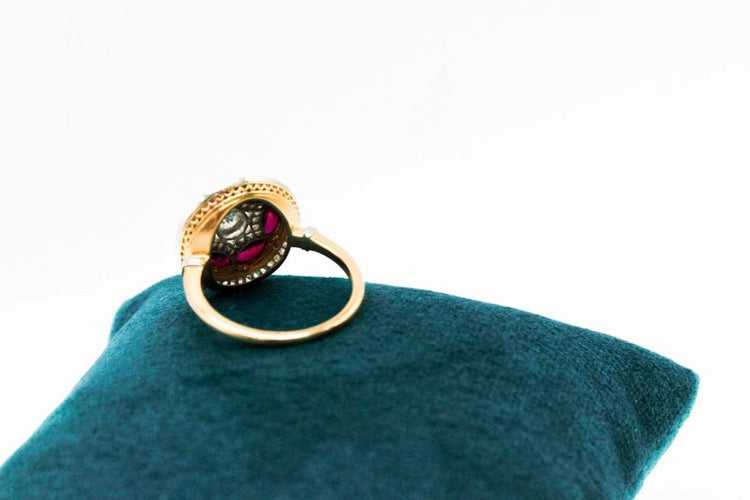 Bague 53 Bague ronde en or bicolore avec diamants et rubis 58 Facettes 250048