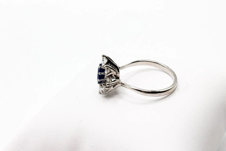 Bague 62 Bague en or blanc 18 carats avec saphir et diamants 58 Facettes 240462