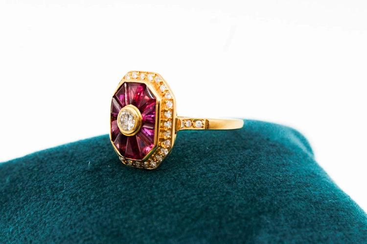 Bague 54 Bague en or jaune 18 carats rubis et diamants 58 Facettes 240344