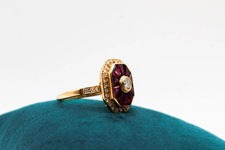 Bague 54 Bague en or jaune 18 carats rubis et diamants 58 Facettes 240344