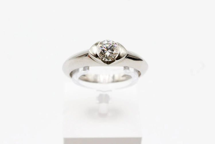 Bague 54 Solitaire - Bague en or blanc 750 ornée d’un diamant 0,46 ct 58 Facettes 240216