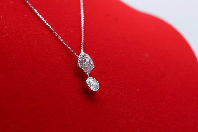 Pendentif Pendentif en platine avec diamants, vers 1925 58 Facettes 240658