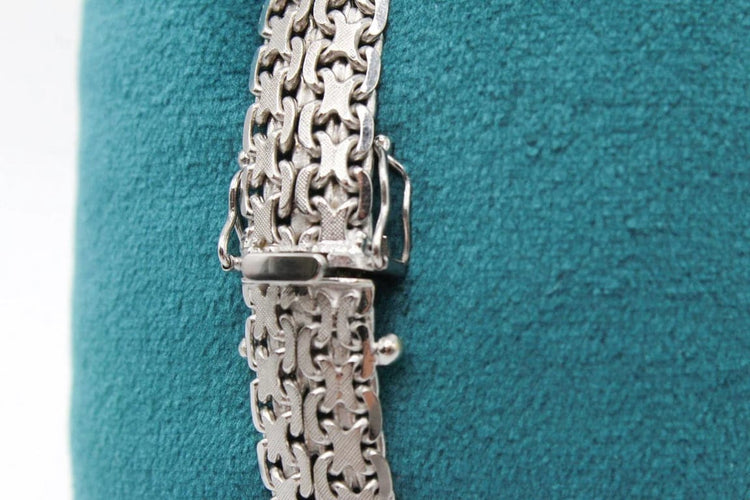 Bracelet Bracelet maille tissée fantaisie en or blanc 58 Facettes 240054