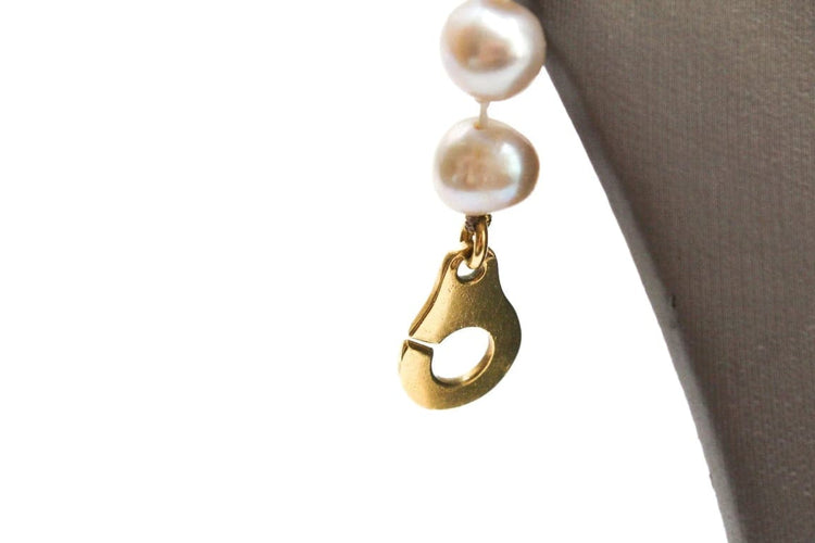 Collier Collier de perles d’eau douce grises en or jaune 750 58 Facettes 240134