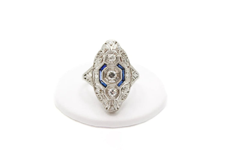 Bague 53 Bague marquise Art déco en platine, diamants et saphirs 58 Facettes 250309
