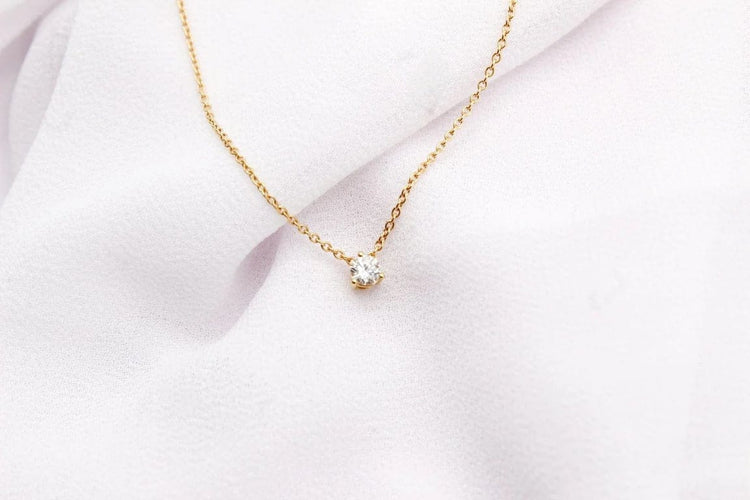 Collier Collier point lumineux en or jaune 750 et diamant 58 Facettes 250133