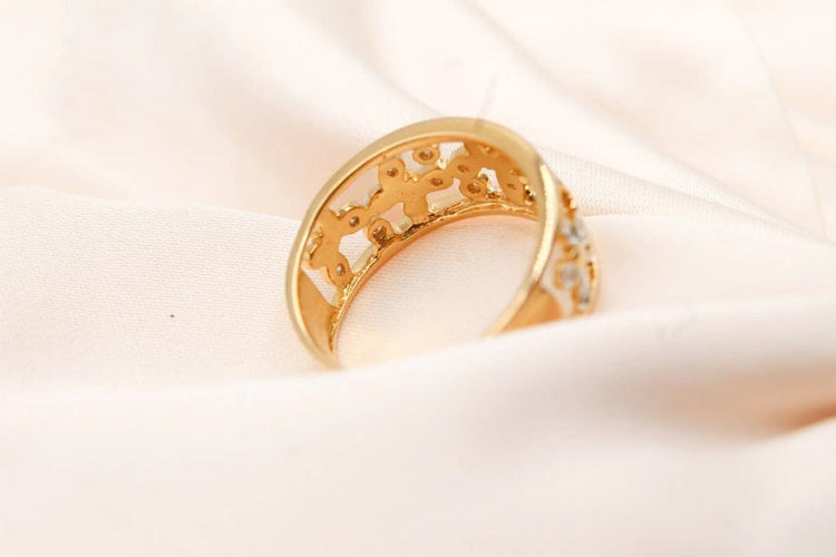 Bague 57 Bague papillons en or jaune et diamants 58 Facettes 250544