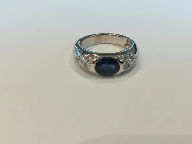Bague 52 Bague jonc en or blanc 18 ct avec saphir et diamants 58 Facettes