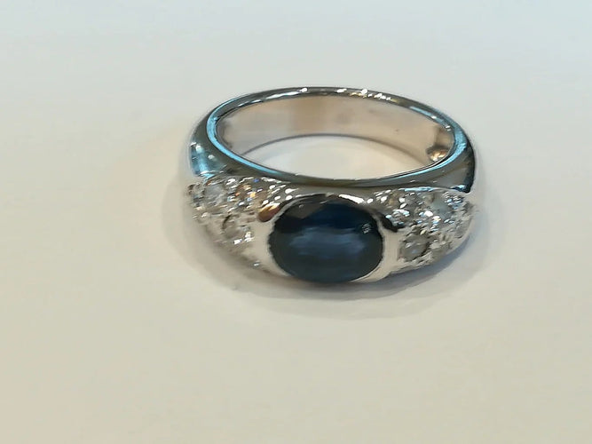 Bague 52 Bague jonc en or blanc 18 ct avec saphir et diamants 58 Facettes