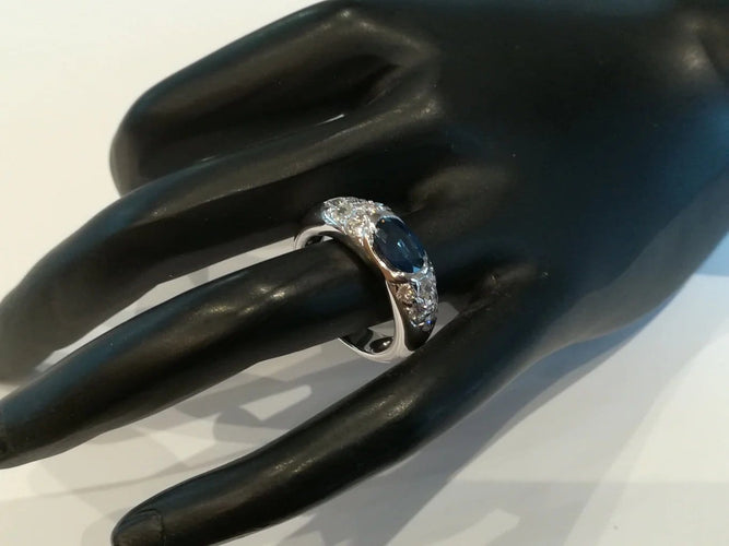 Bague 52 Bague jonc en or blanc 18 ct avec saphir et diamants 58 Facettes