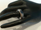 Bague 52 Bague jonc en or blanc 18 ct avec saphir et diamants 58 Facettes