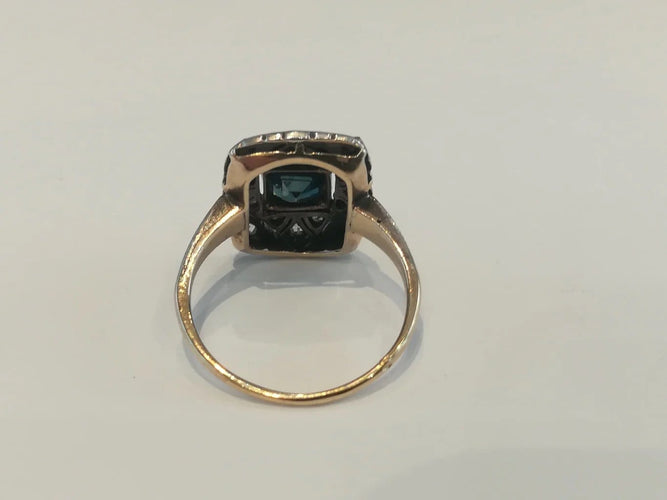 Bague 55 Bague ancienne en or jaune et blanc, saphir et diamants 58 Facettes