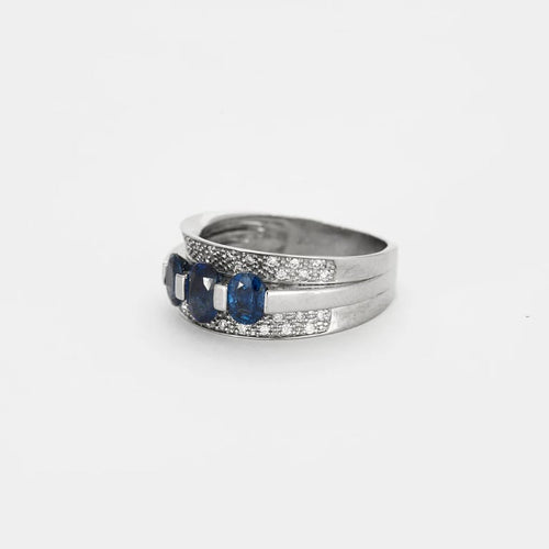 Bague 54 Bague jonc - Or blanc 750, saphirs et diamants 58 Facettes