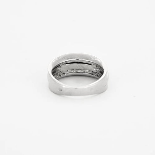 Bague 54 Bague jonc - Or blanc 750, saphirs et diamants 58 Facettes