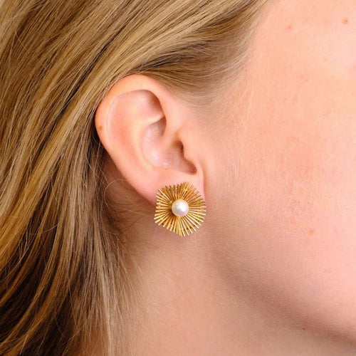 Boucles d'oreilles Boucles d'oreilles clips en or jaune 750 avec perles du Japon 58 Facettes